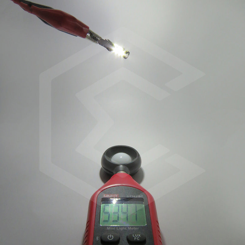 Par De Focos Canbus T15 Para Reversa 24 Leds 12 A 24v 1400lm