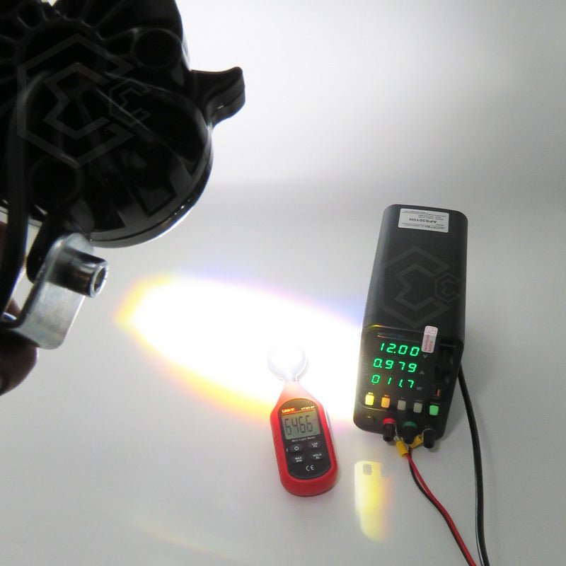 2 Faros Búho 18 Hiper Leds Lupa Estrobo Bicolor 12-24v Moto