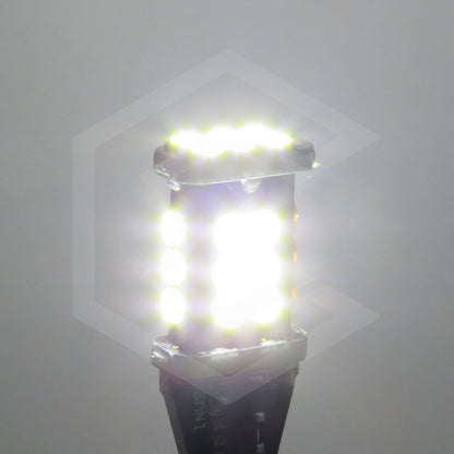 Par De Focos Canbus T15 Para Reversa 24 Leds 12 A 24v 1400lm